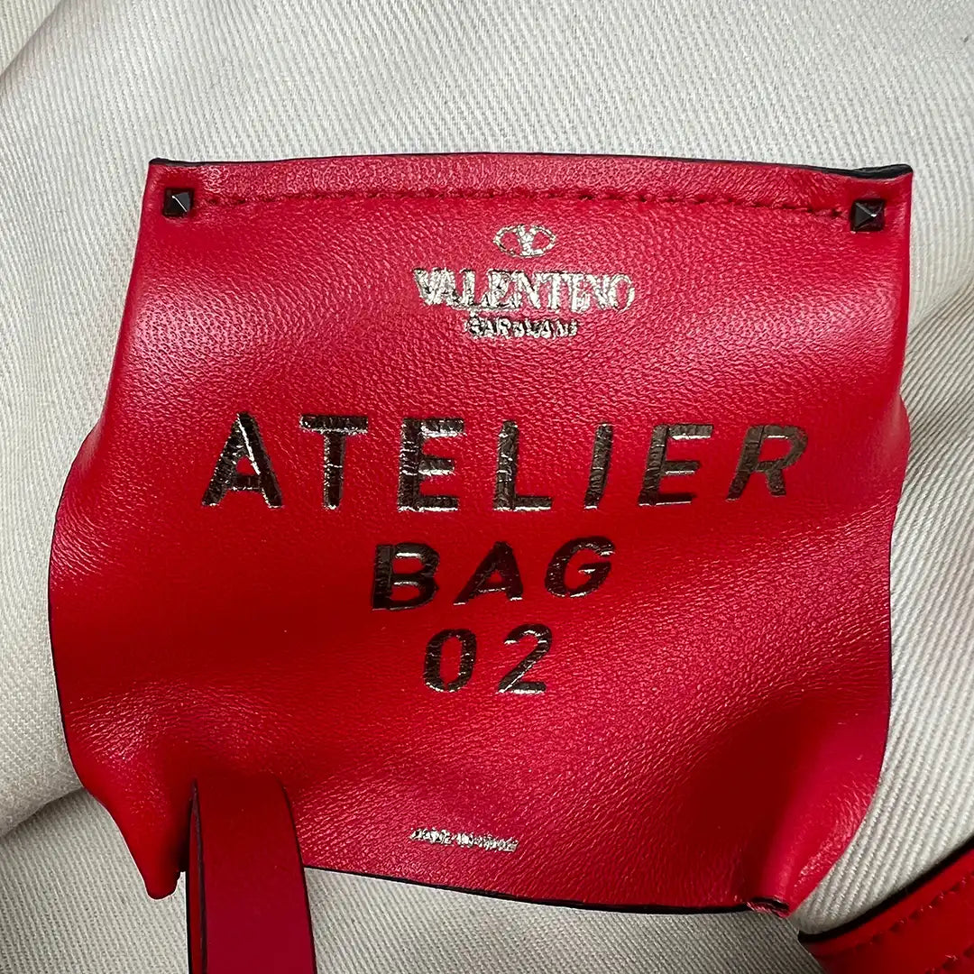 Valentino Garavani Atelier Bag 02 bedruckte Tote Bag aus Canvas mit Lederbesatz / neuwertig Valentino