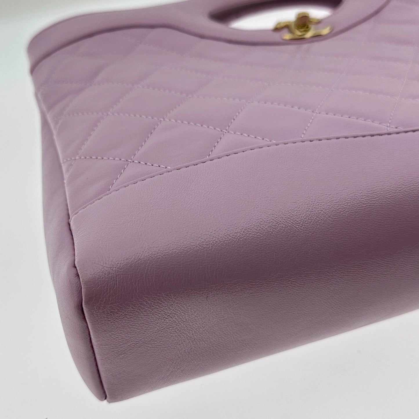 Chanel 31 light purple glänzendes Lammleder Shopper / sehr gut Louis Vuitton