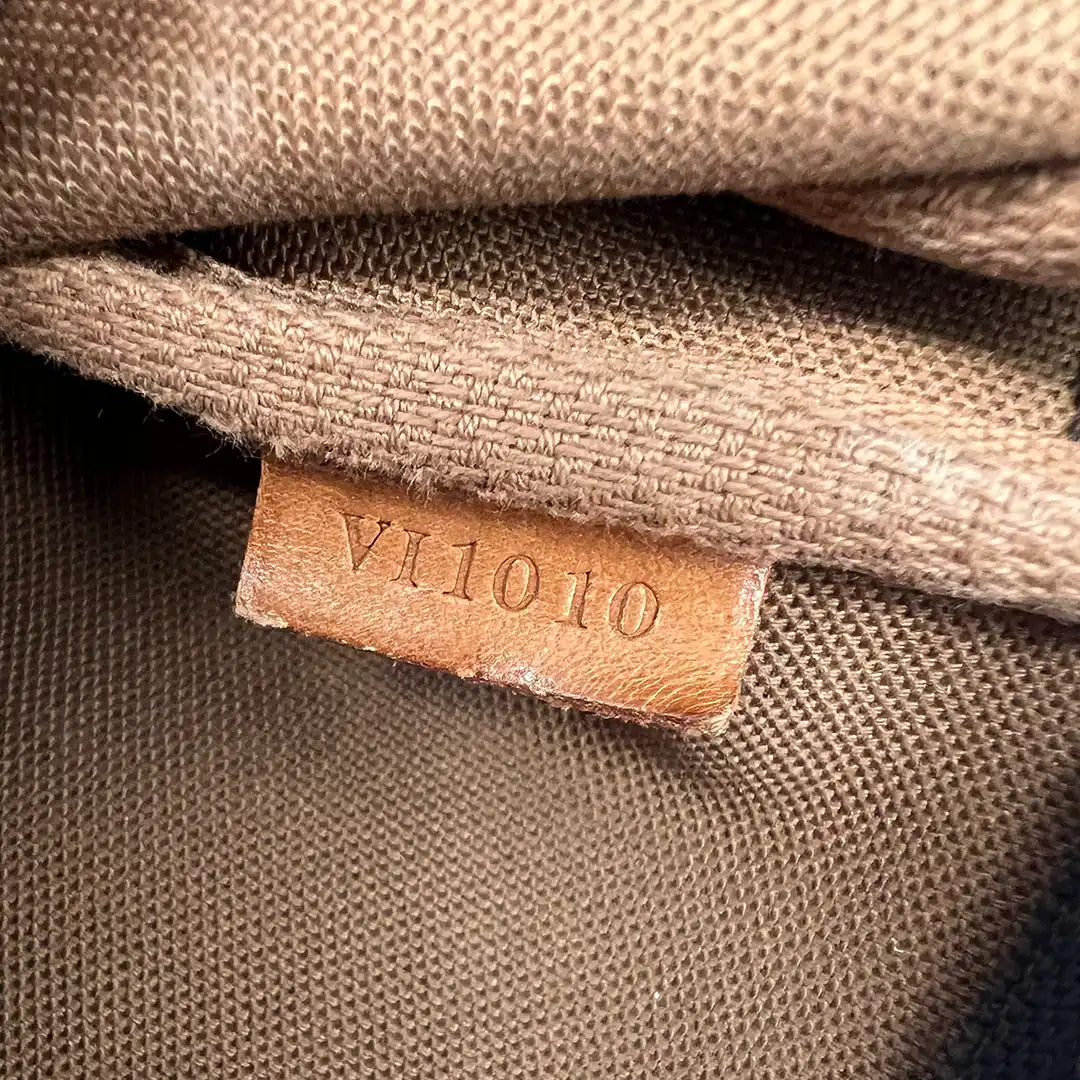 Louis Vuitton Pochette Accessoires Monogram Canvas M51980 Braun / gut Louis Vuitton