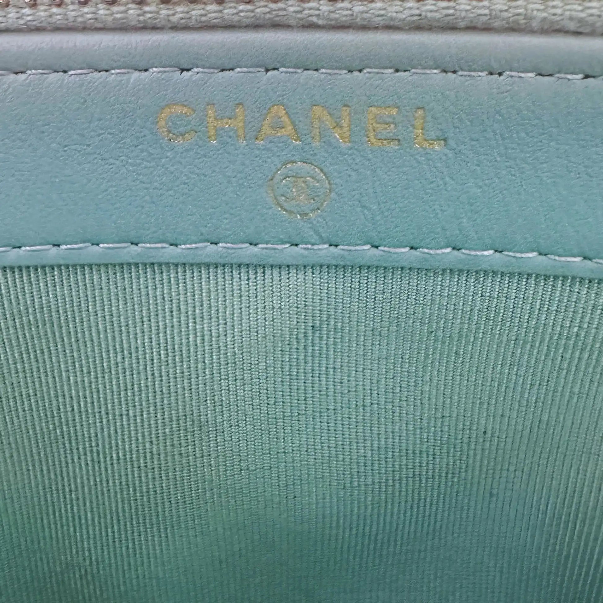 Chanel Double Zip Wallet on Chain light blue 2020 / sehr gut Echtheitscheck