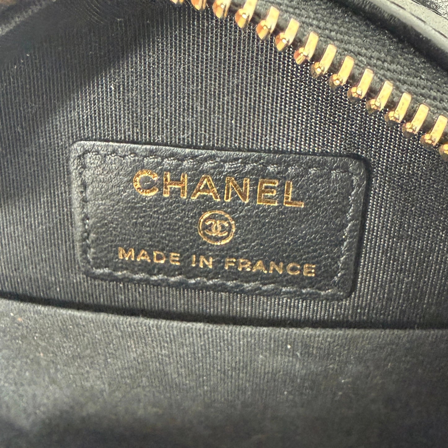 Chanel Round Clutch Chevron Shearling Mini schwarz / sehr gut Chanel