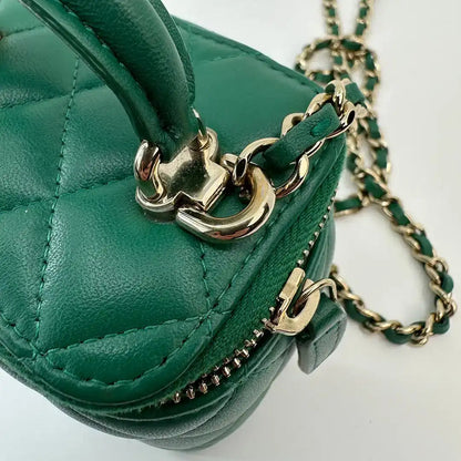 Chanel Vanity Case Top Handle Mini Lammleder grün Fullset / sehr gut Chanel