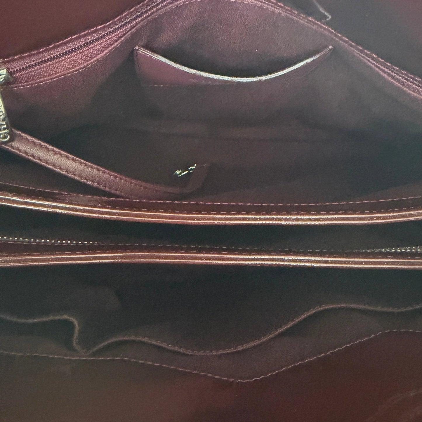 Chanel Mademoiselle Medium Schultertasche Lackleder Bordeaux / sehr gut Chanel