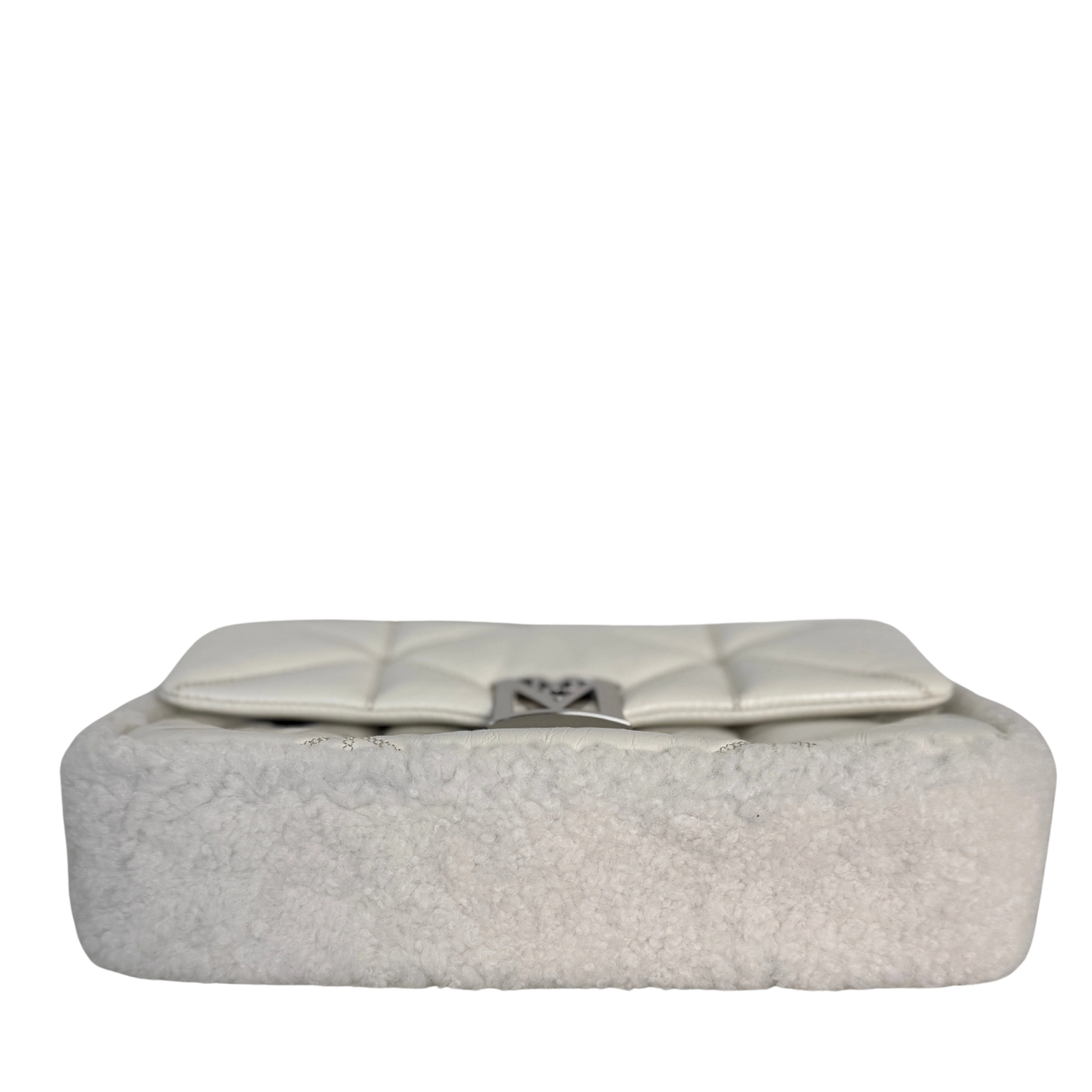 MCM Travia Shearling Shoulder Bag Off- White / neuwertig MCM