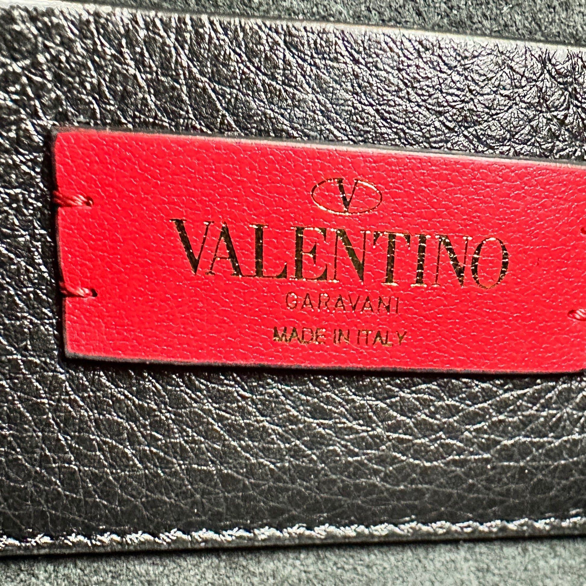 Valentino kleine Rockstud Schultertasche Kalbsleder schwarz / neuwertig Valentino
