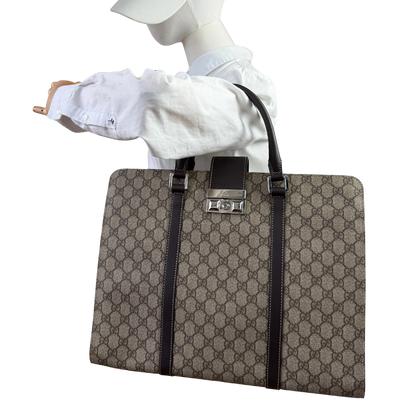Gucci GG Supreme Business Laptop Bag / gut Gucci