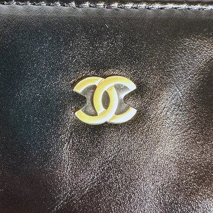 Chanel 22 kleine Hobobag schwarz weiß gestreift 2024 / neuwertig Chanel