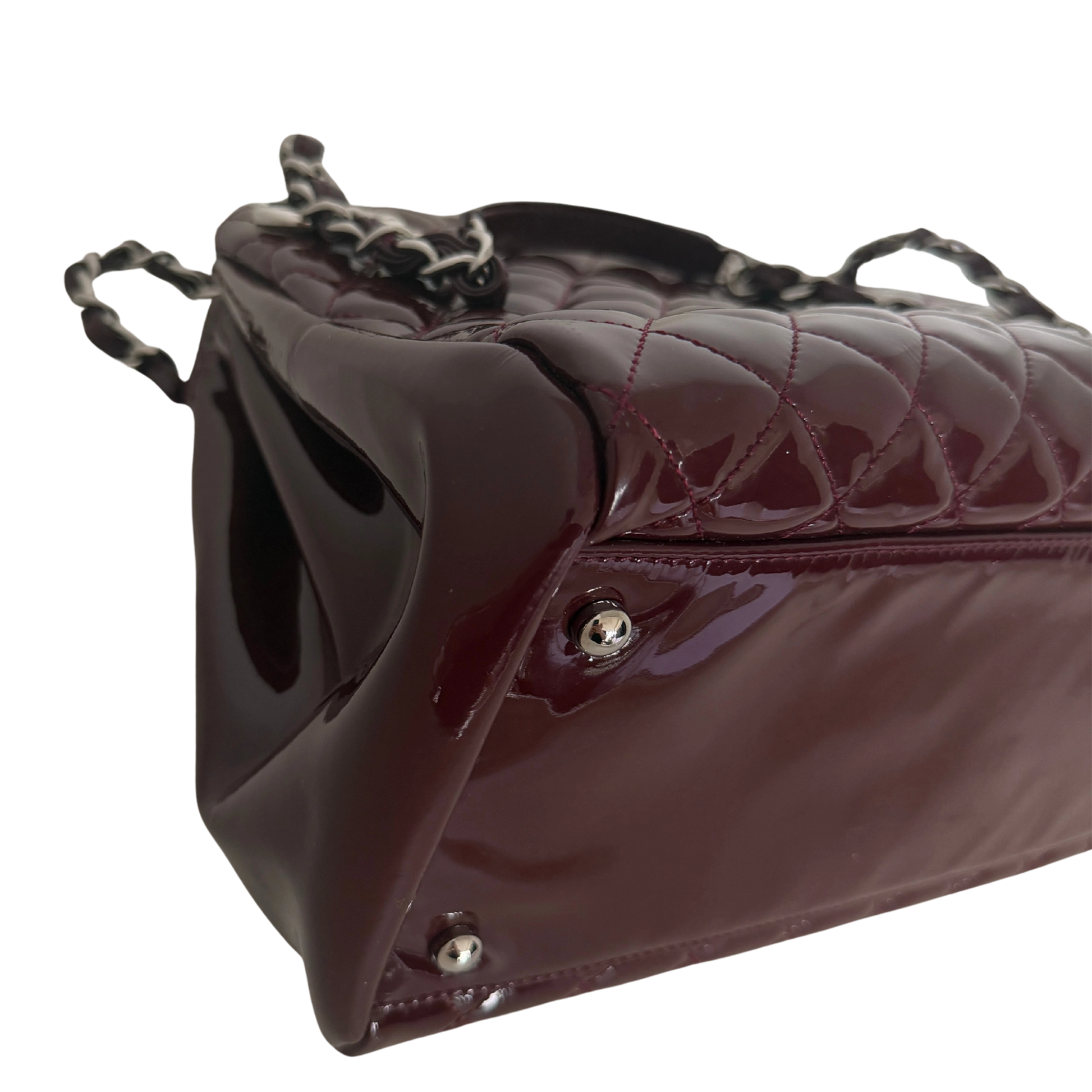 Chanel Mademoiselle Medium Schultertasche Lackleder Bordeaux / sehr gut Chanel