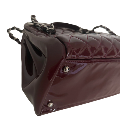 Chanel Mademoiselle Medium Schultertasche Lackleder Bordeaux / sehr gut Chanel