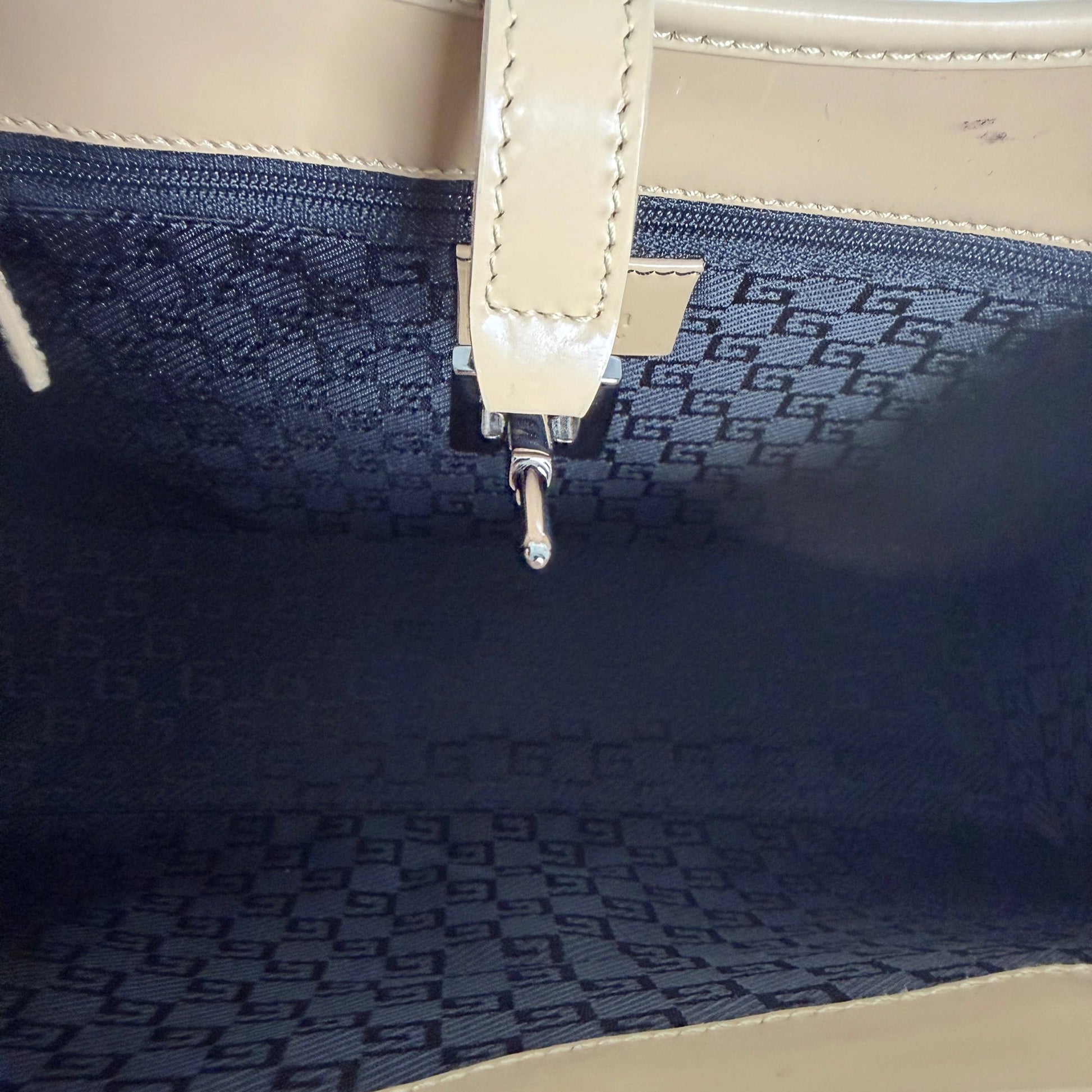 Gucci Jackie Schultertasche Lackleder beige / sehr gut Gucci