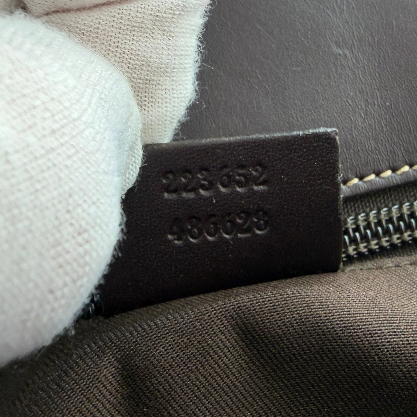 Gucci GG Supreme Business Laptop Bag / gut Gucci