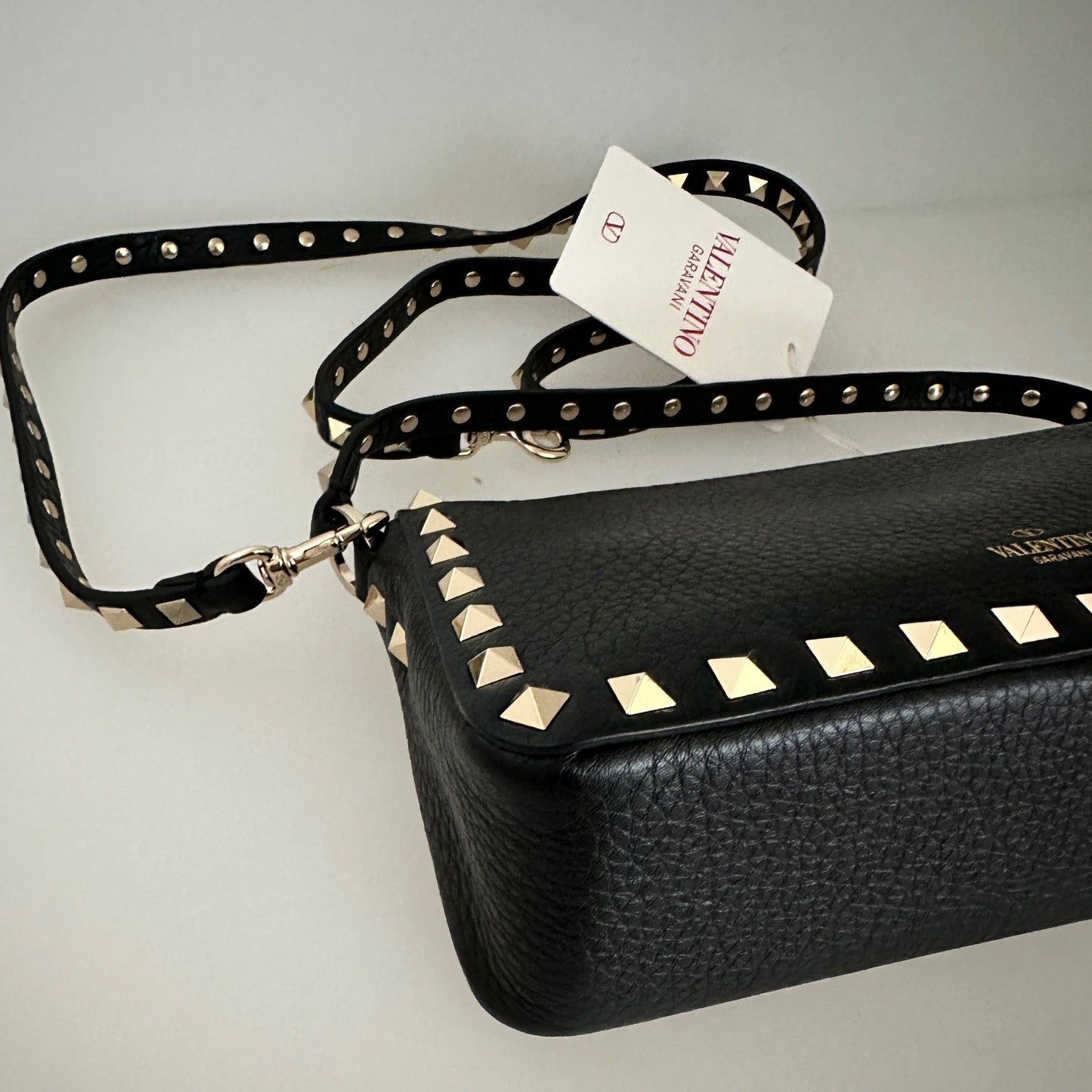 Valentino kleine Rockstud Schultertasche Kalbsleder schwarz / neuwertig Valentino