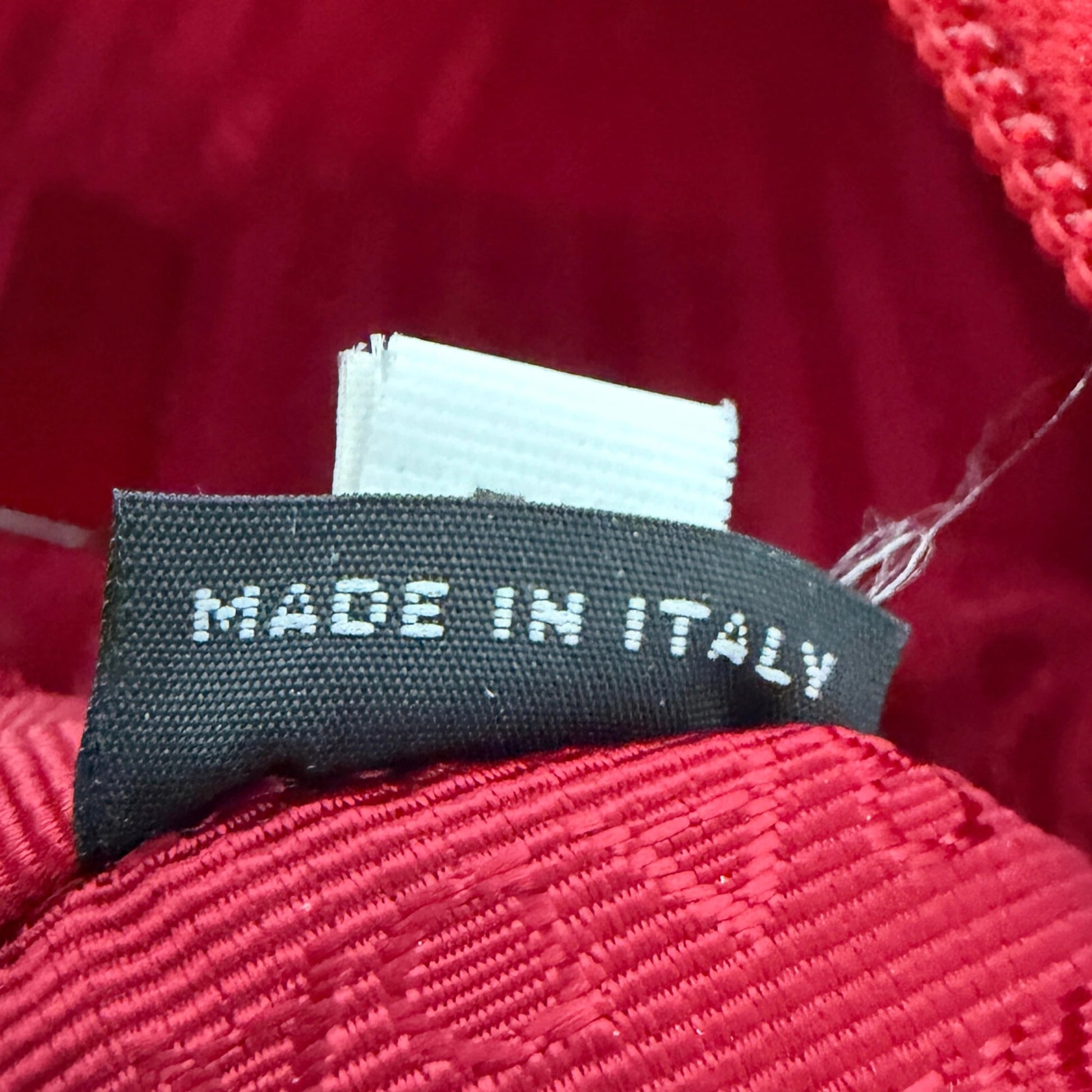 Prada Re-Edition 2000 Mini Bag rot Fullset / sehr gut Prada