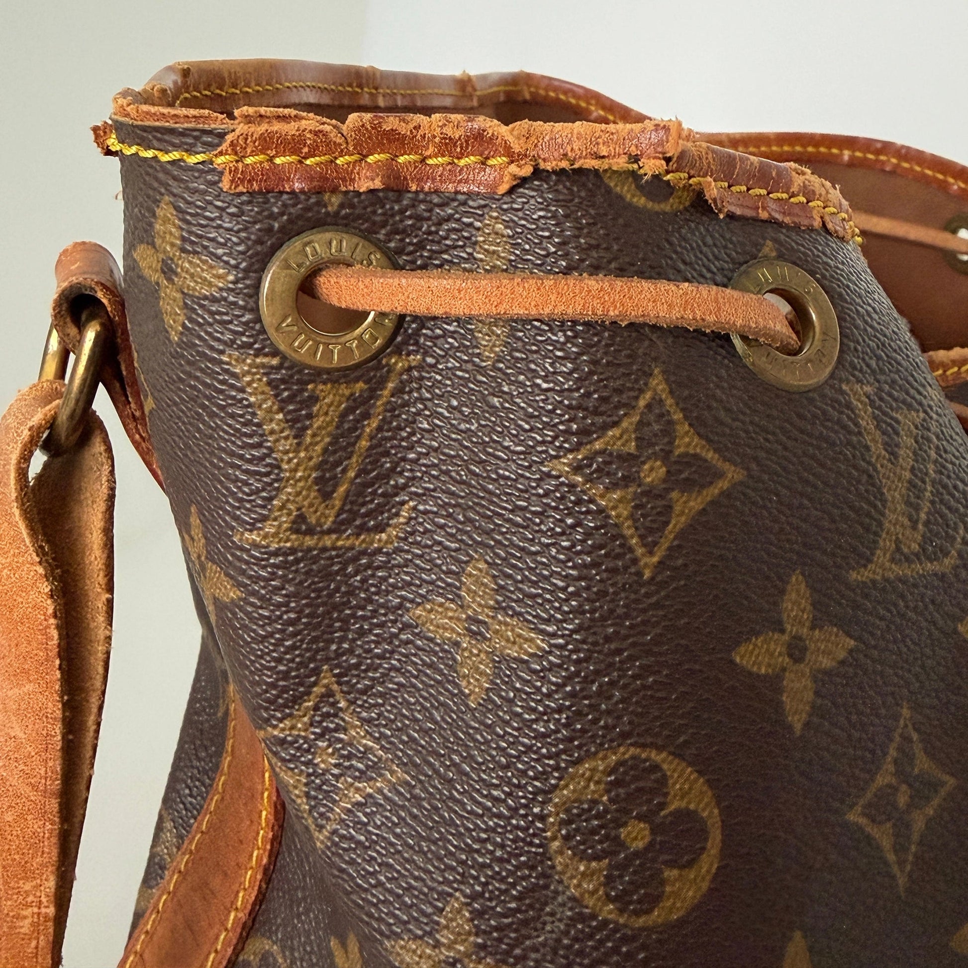 Louis Vuitton Petit Sac Noé Monogram Canvas Braun / akzeptabel Louis Vuitton