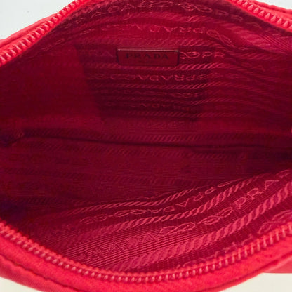 Prada Re-Edition 2000 Mini Bag rot Fullset / sehr gut Prada