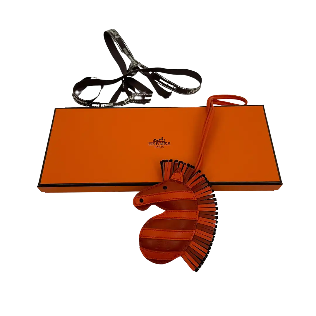 Hermès Geegee Savannah Taschenanhänger Cornaline / Orange Poppy / Rouge Sellier /  ungetragen Hermès