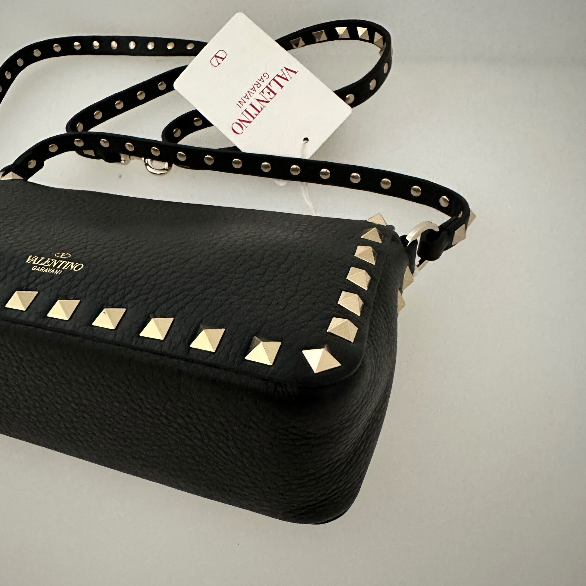 Valentino kleine Rockstud Schultertasche Kalbsleder schwarz / neuwertig Valentino