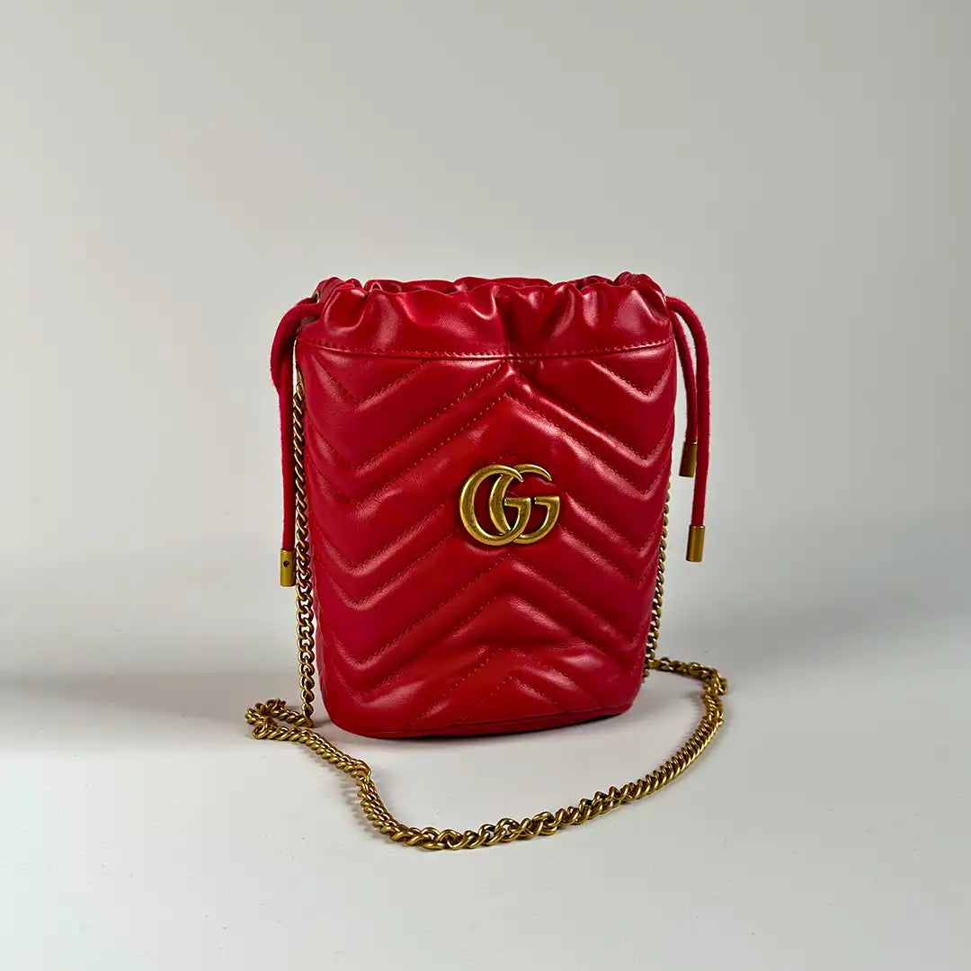 Gucci GG Marmont Leder Mini Bucket rot / sehr gut Gucci