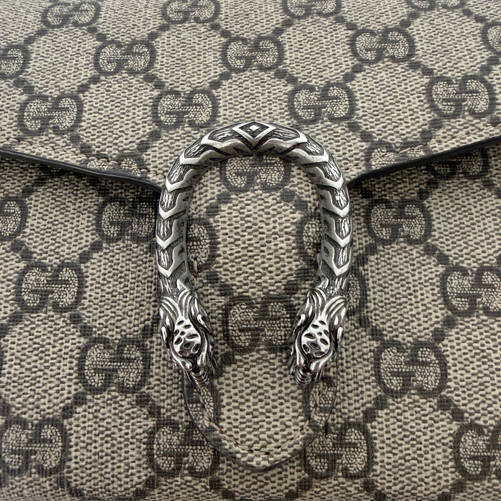 Gucci Dionysus GG Supreme  Wallet on Chain / neuwertig Gucci