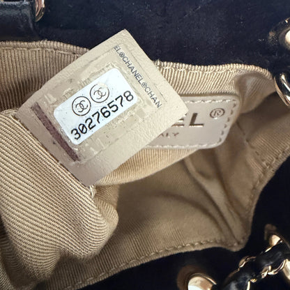 Chanel Velvet Pearl Crush Mini Drawstring Bags / neuwertig Chanel
