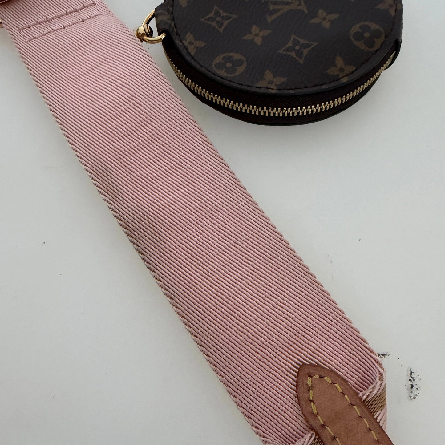 Louis Vuitton Multi Pochette Accessoires Monogram Canvas Rose Clair / sehr gut Louis Vuitton