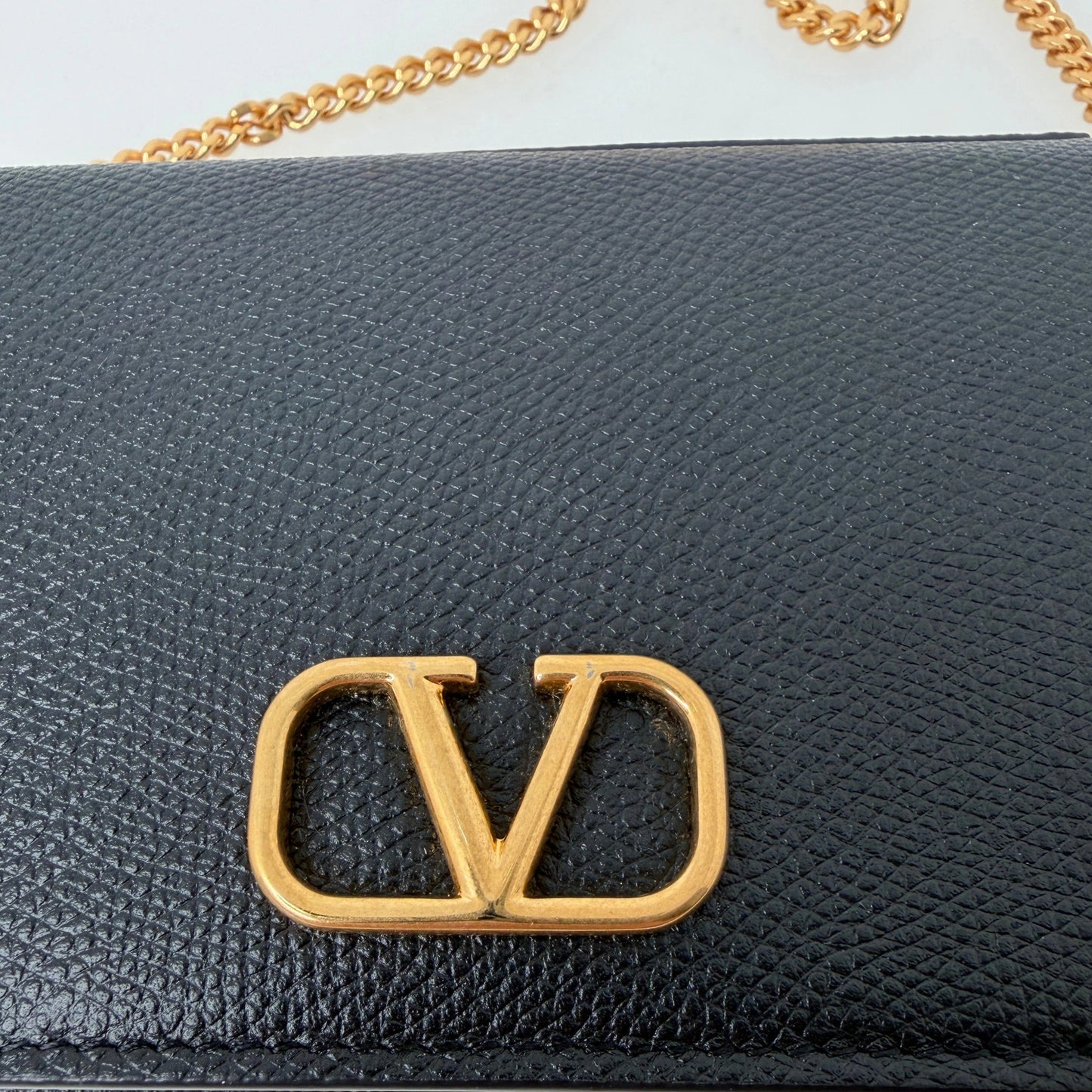 Valentino VLogo Wallet on Chain Kalbsleder schwarz / neuwertig Valentino