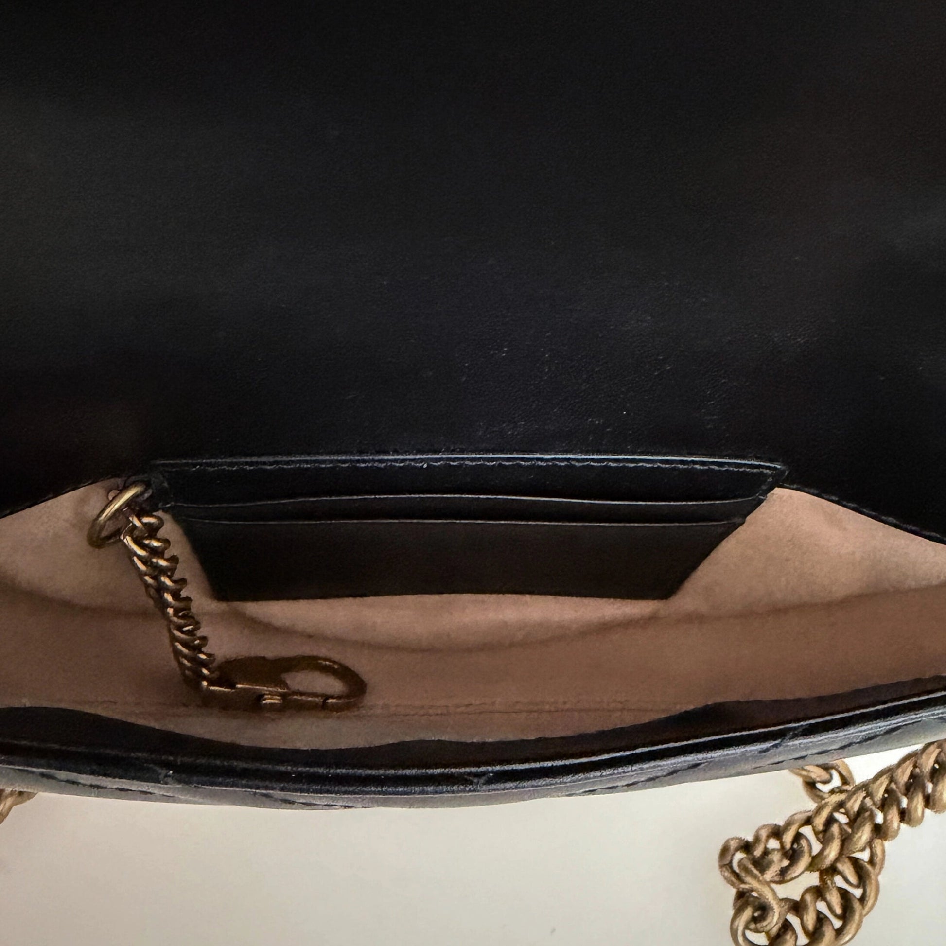 Gucci GG Marmont Half Moon Flap Leder schwarz / neuwertig Gucci