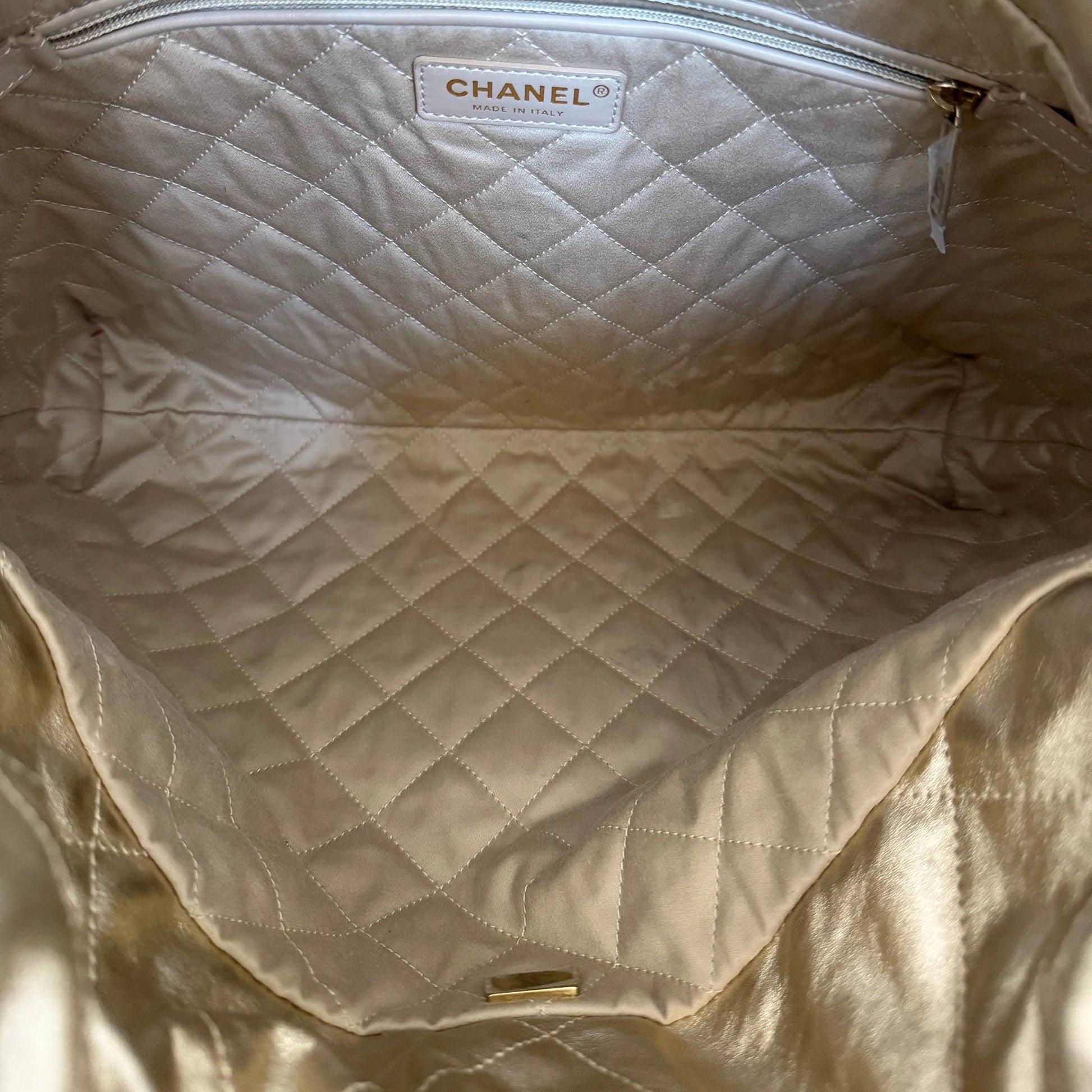 Chanel 22 mittelgroße Hobo Bag gold, goldene Hardware Fullset / sehr gut Chanel