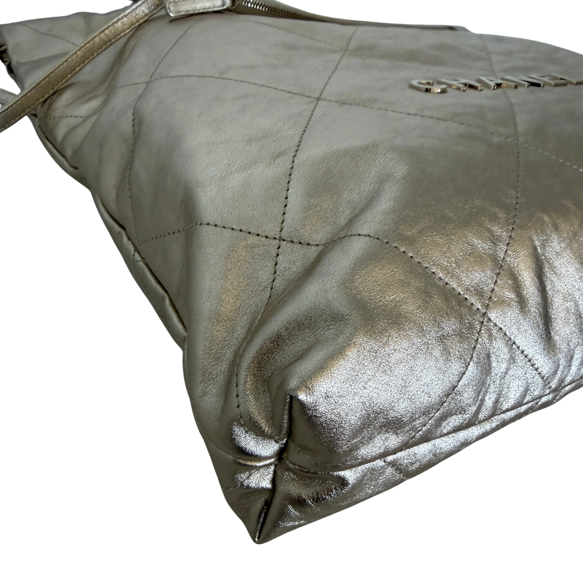 Chanel 22 mittelgroße Hobo Bag gold, goldene Hardware Fullset / sehr gut Chanel