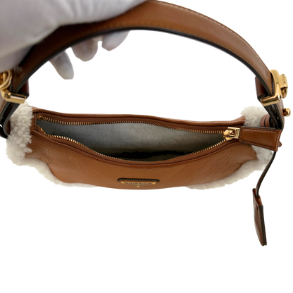 Prada kleine Arqué Schultertasche aus Lammfell Cognac / neuwertig