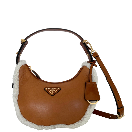 Prada kleine Arqué Schultertasche aus Lammfell Cognac / neuwertig