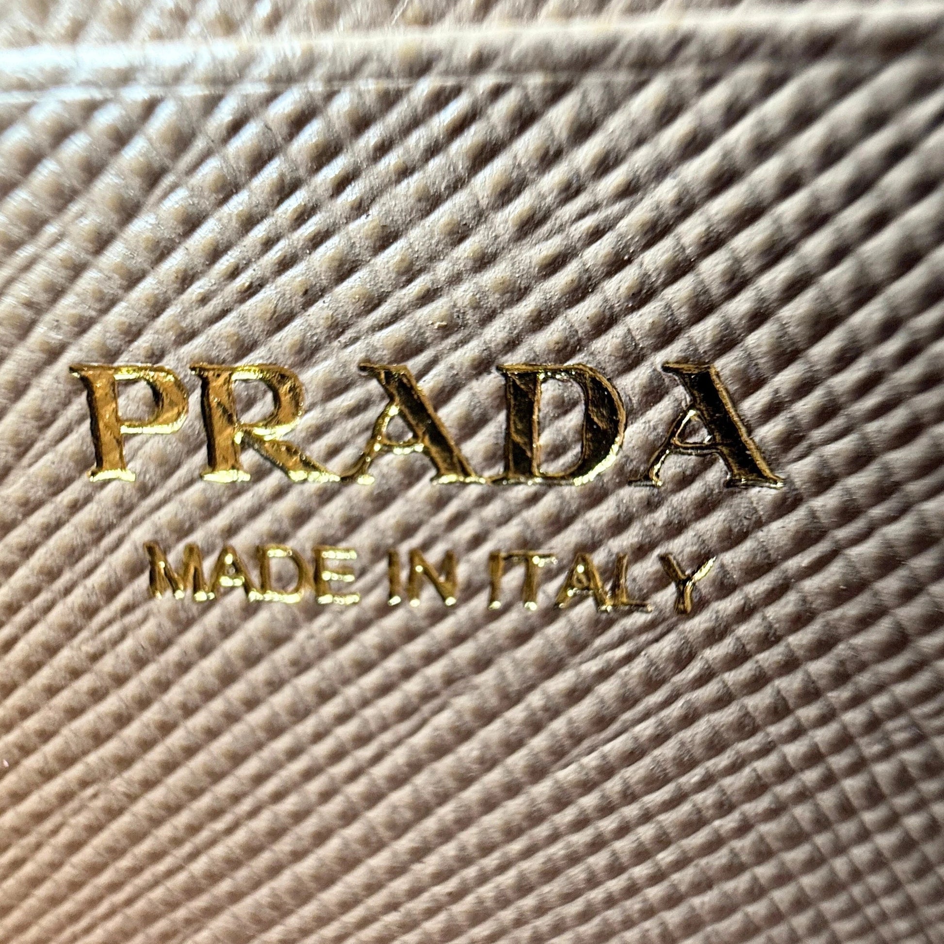 Prada Wallet on Chain Mini Bandoliera Cipria / neuwertig Prada