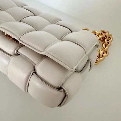 Bottega Veneta Padded Chain Cassette Crossbody Bag Off-White / sehr gut Bottega Veneta