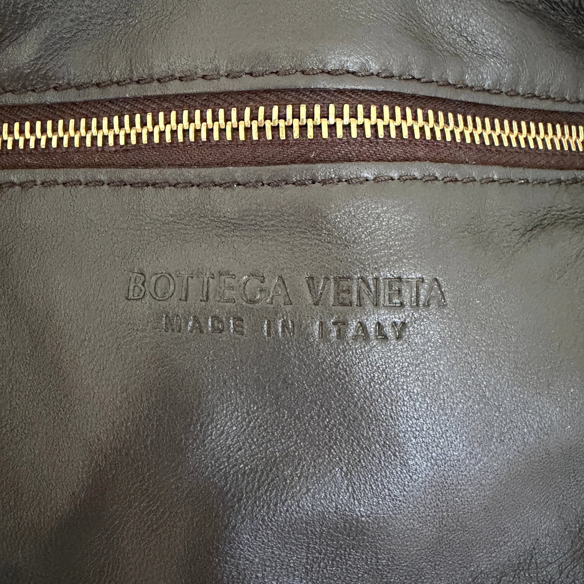 Bottega Veneta Padded Chain Cassette Bag dunkelbraun / sehr gut Bottega Veneta