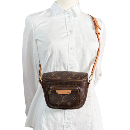 Louis Vuitton Mini Bumbag Monogram Canvas M82335 Braun / neuwertig Louis Vuitton