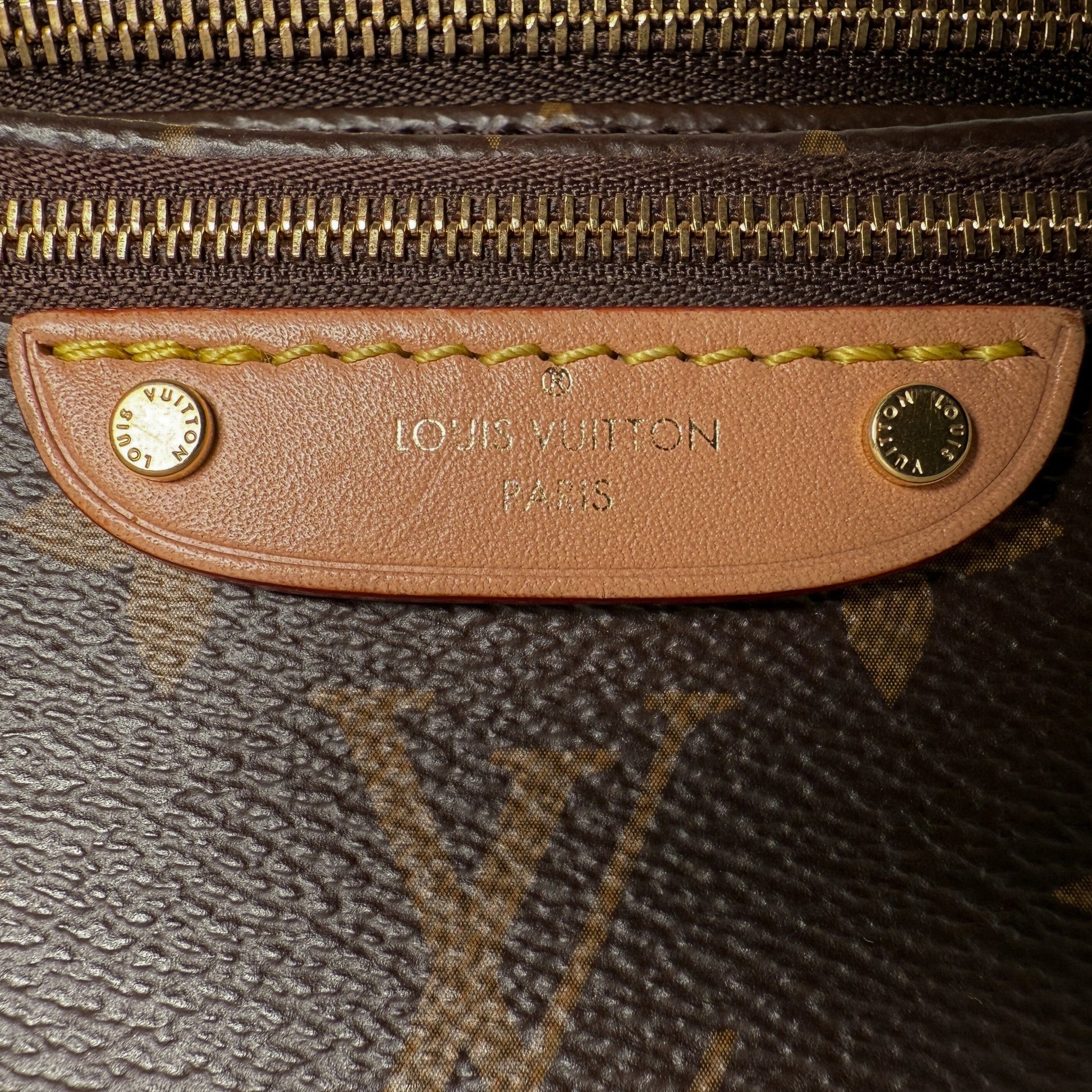 Louis Vuitton Mini Bumbag Monogram Canvas M82335 Braun / neuwertig Louis Vuitton
