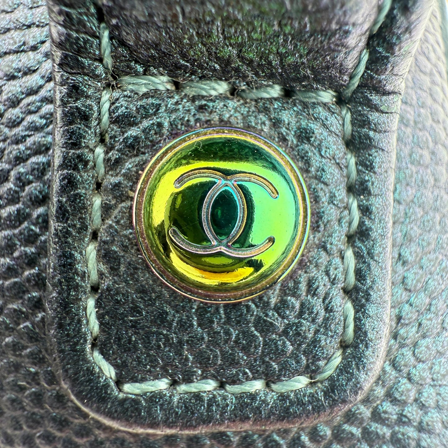 Chanel Filigree Vanity Case Metallic Blau Grün / sehr gut Echtheitscheck