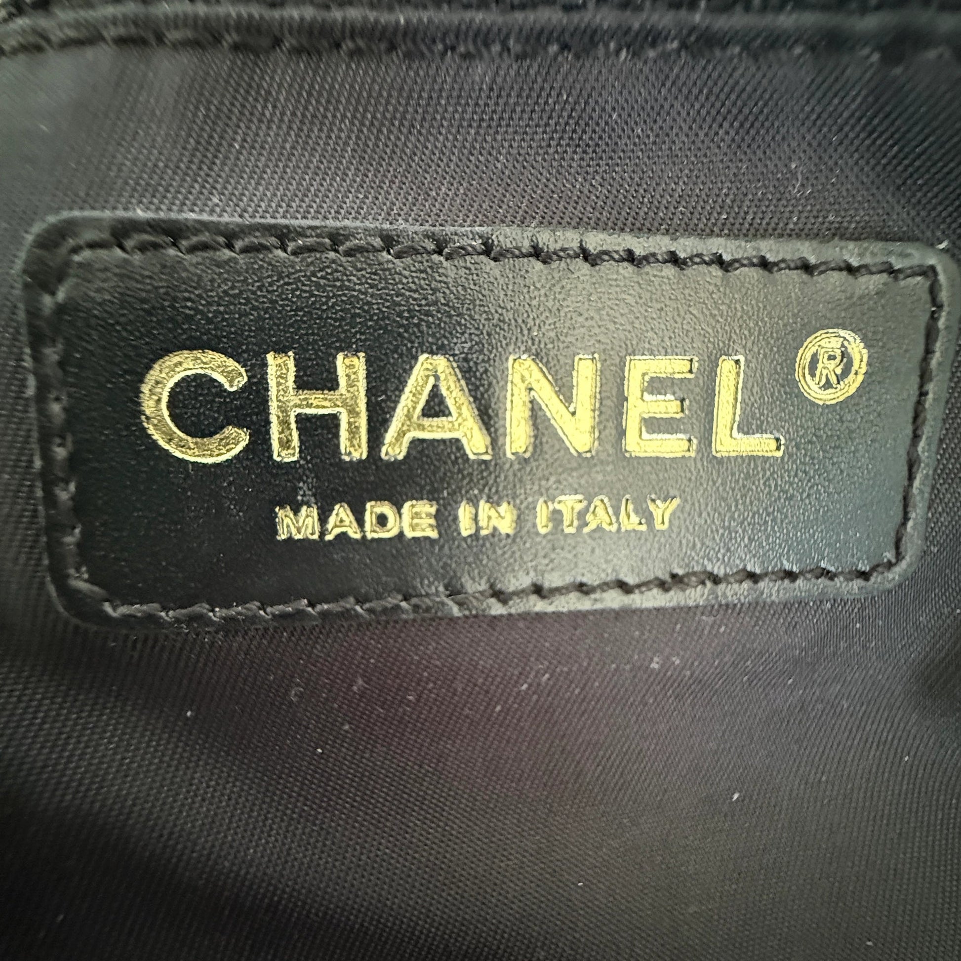 Chanel New Travel Line Tote Bag Schwarz / sehr gut Chanel