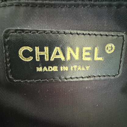 Chanel New Travel Line Tote Bag Schwarz / sehr gut Chanel