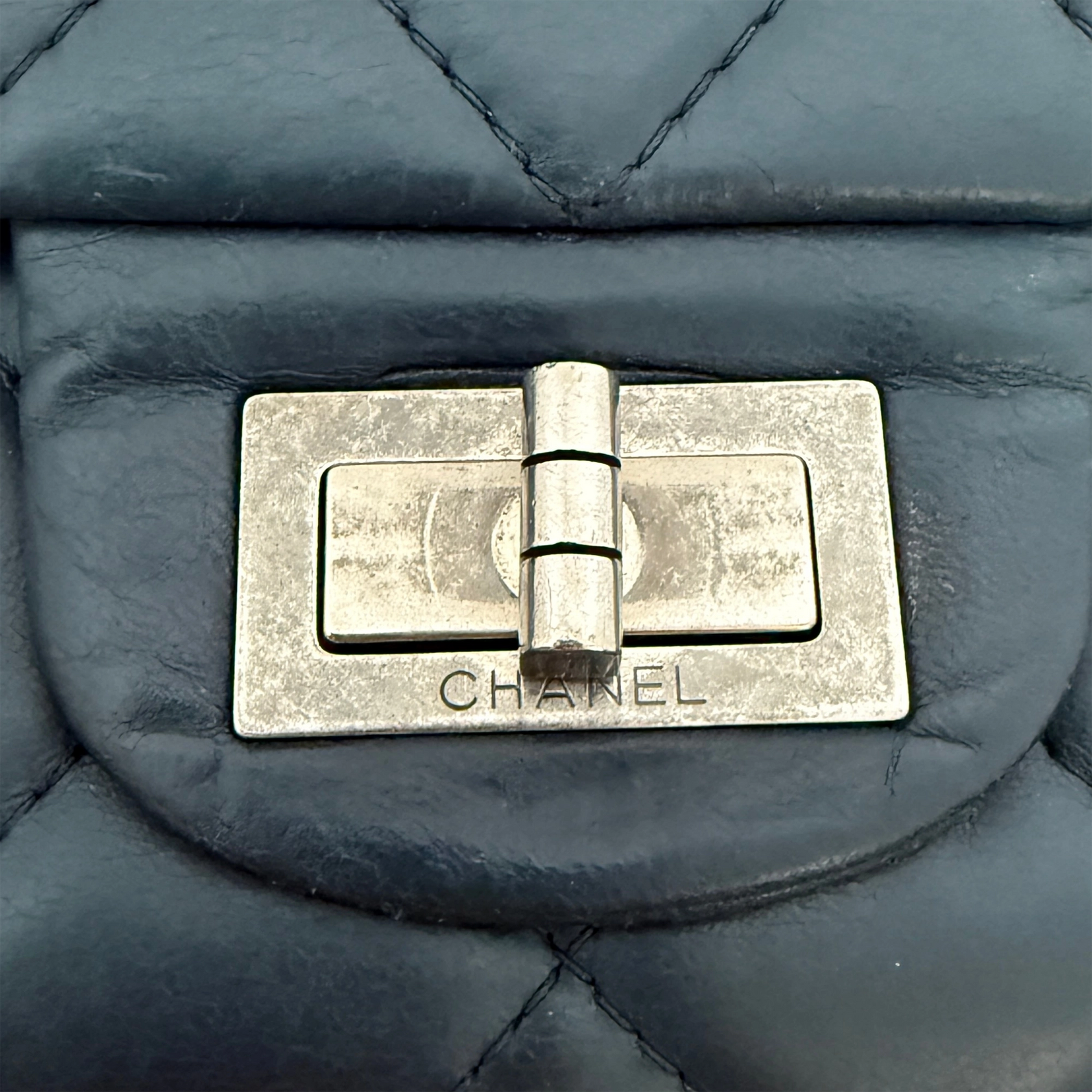 Chanel 2.55 Reissue 227 Double Flap Bag Marineblau / gut Chanel