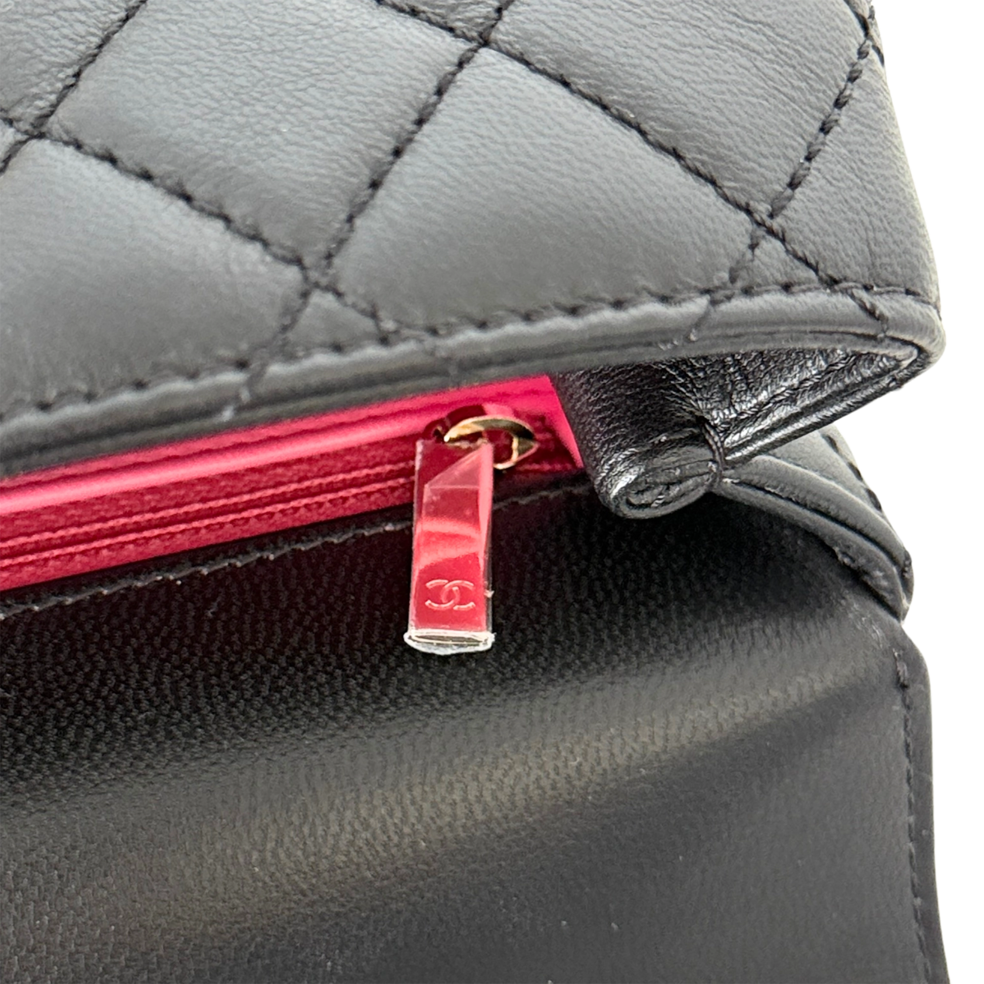 Chanel Mini Flap Bag mit Rainbow Top Handle Lammleder Schwarz / neuwertig Chanel