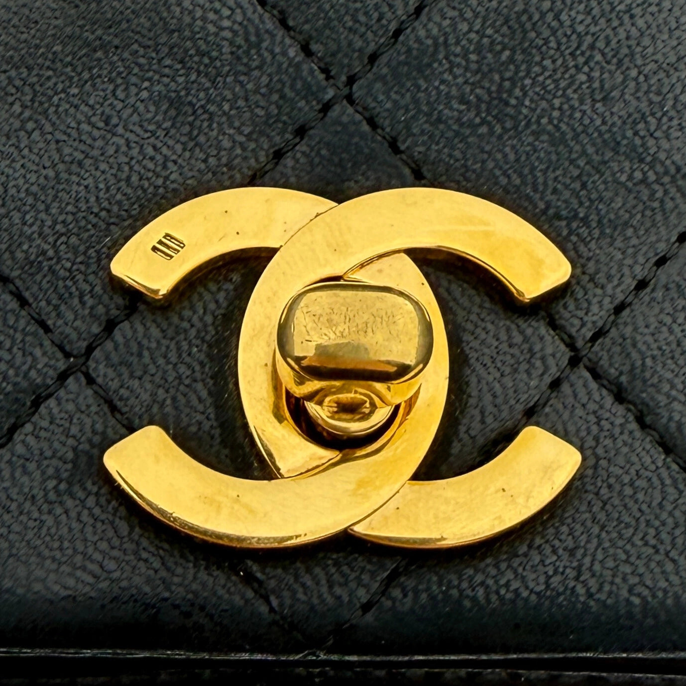 Chanel Timeless Single Flap Small Schwarz Lammleder mit ID Card / gut Produkt