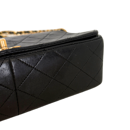 Chanel Timeless Single Flap Small Schwarz Lammleder mit ID Card / gut Produkt