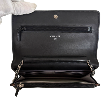 Chanel Wallet On Chain Camellia Lammleder Schwarz goldene Hardware / sehr gut Chanel