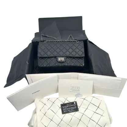 Chanel 2.55 Reissue 226 Medium Double Flap Bag schwarz / neuwertig Chanel