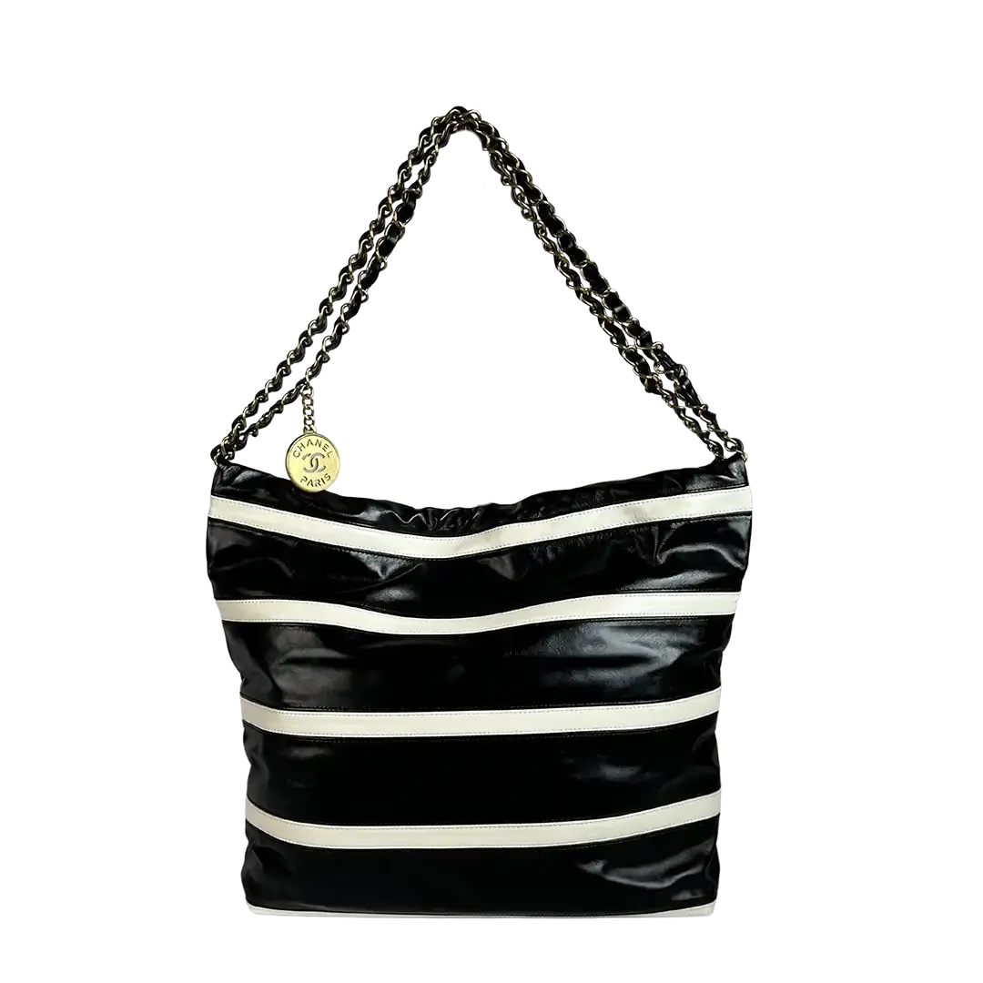 Chanel 22 kleine Hobobag schwarz weiß gestreift 2024 / neuwertig Chanel