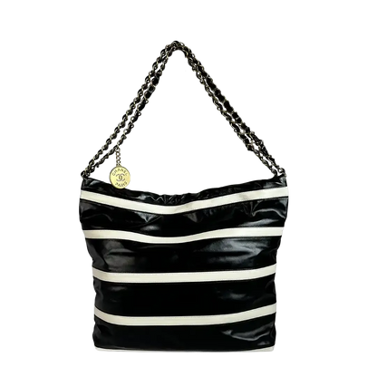 Chanel 22 kleine Hobobag schwarz weiß gestreift 2024 / neuwertig Chanel