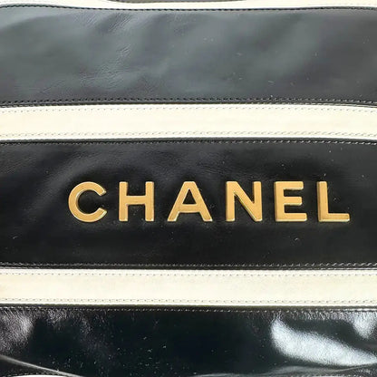 Chanel 22 kleine Hobobag schwarz weiß gestreift 2024 / neuwertig Chanel