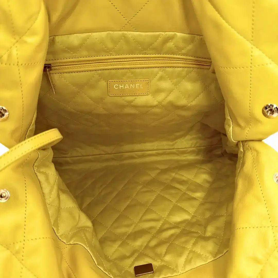 Chanel 22 mittelgroße Tasche Kalbsleder gelb / neuwertig Chanel