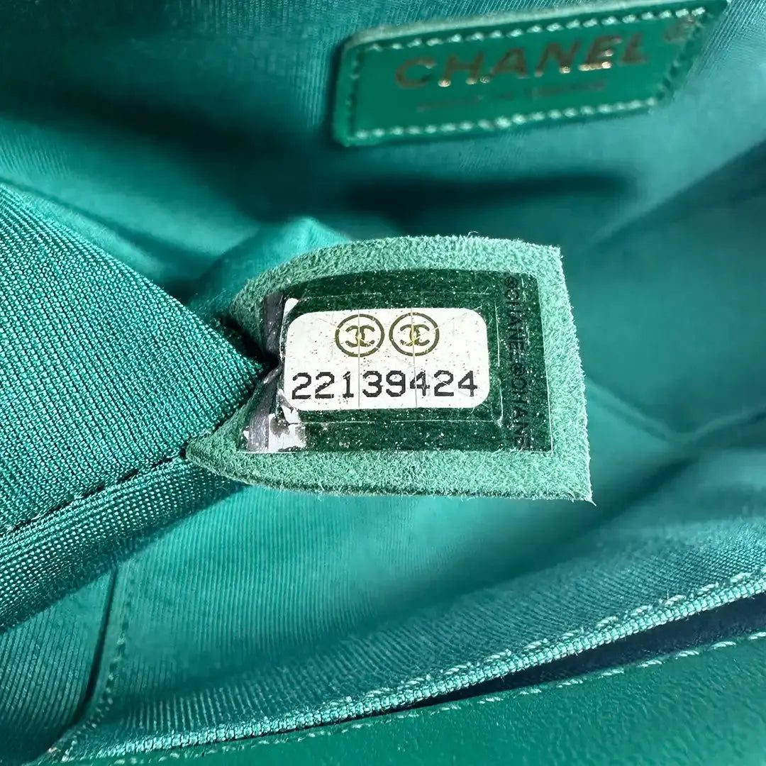 Chanel Boy Medium Lammleder grün Fullset / sehr gut Chanel